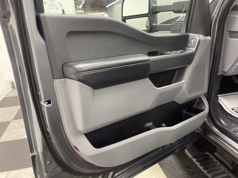 Used 2025 Ford F350 XLT image 10