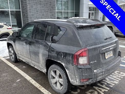 Used 2016 Jeep Compass Latitude image 15