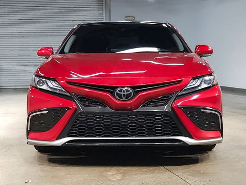 Used 2024 Toyota Camry XSE FWD image 2