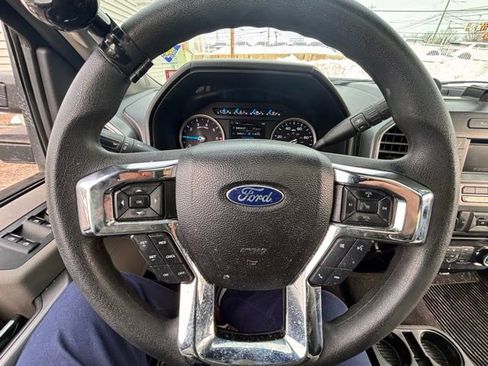 Used 2017 Ford F250 XLT w/ XLT Value Package image 13