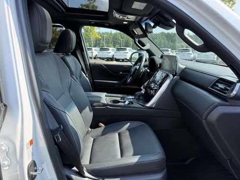 Used 2025 Lexus LX 700h Luxury w/ Appearance Package AWD/4WD image 14
