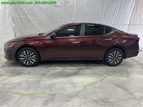 Used 2023 Nissan Altima 2.5 SV AWD/4WD image 13