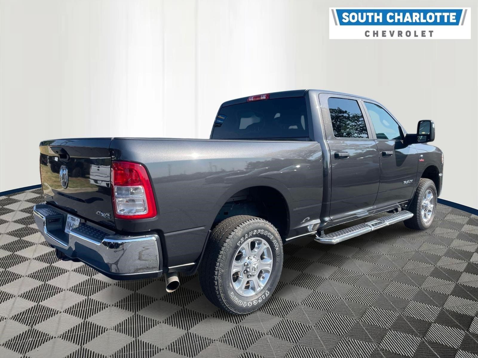 Used 2024 RAM 2500 Big Horn AWD/4WD image 3