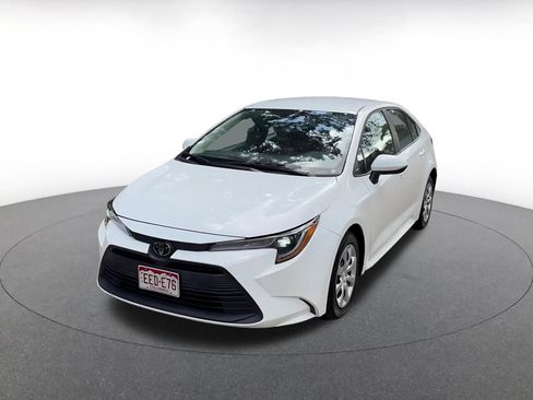 Used 2025 Toyota Corolla LE FWD image 7
