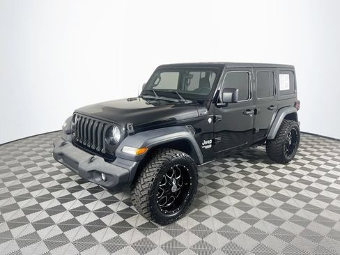 Used 2018 Jeep Wrangler Unlimited Sport S AWD/4WD image 4