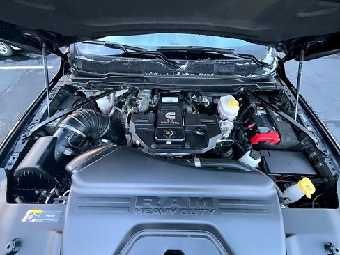 Used 2024 RAM 3500 Tradesman w/ Chrome Appearance Group image 3