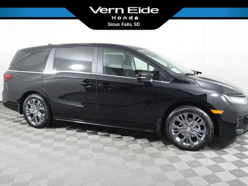 New 2026 Honda Odyssey Touring image 1
