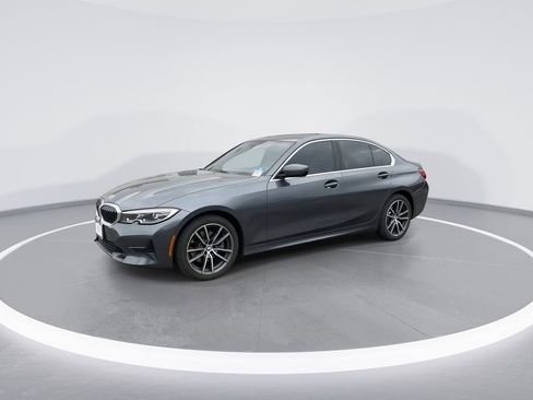 Used 2020 BMW 330i xDrive Sedan w/ Convenience Package image 4