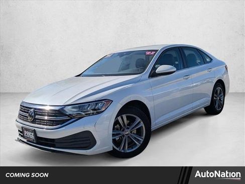 Used 2022 Volkswagen Jetta SE image 1