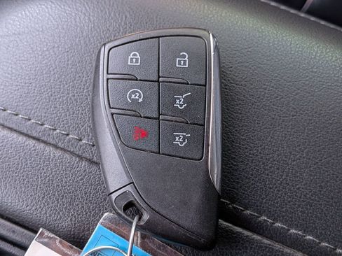 Used 2021 Chevrolet Tahoe Z71 w/ Rear Media and Nav Package image 33