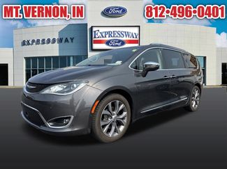Used 2019 Chrysler Pacifica Limited w/ Tire & Wheel Group FWD video 1