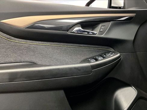 Used 2025 Chevrolet TrailBlazer ACTIV w/ Driver Confidence Package image 22