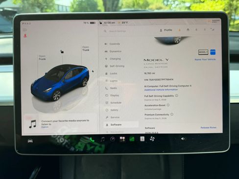 Used 2023 Tesla Model Y Long Range AWD/4WD image 12