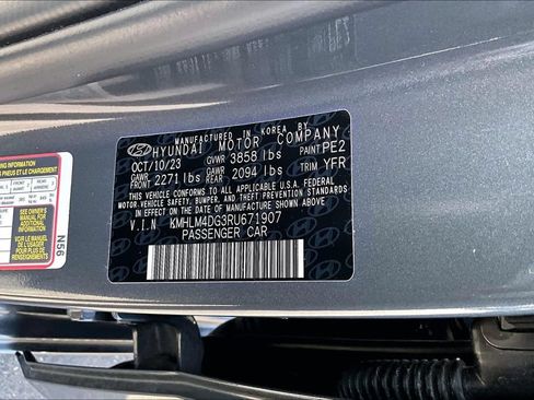 Certified 2024 Hyundai Elantra SEL FWD image 17