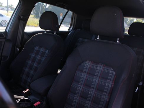 Used 2016 Volkswagen GTI S FWD image 21