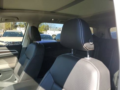 Used 2021 Volkswagen Atlas SE w/ Panoramic Sunroof Package image 16