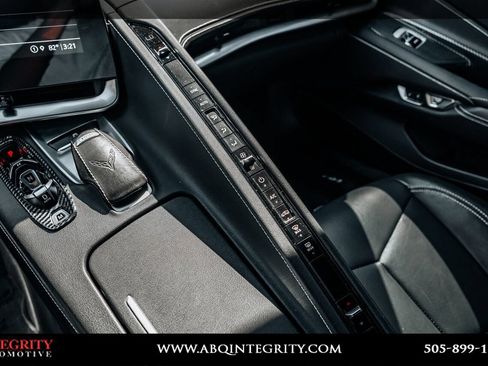 Used 2021 Chevrolet Corvette Stingray Coupe w/ 1LT RWD image 33