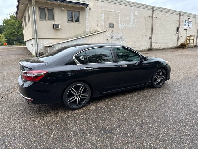 Used 2017 Honda Accord Sport image 27