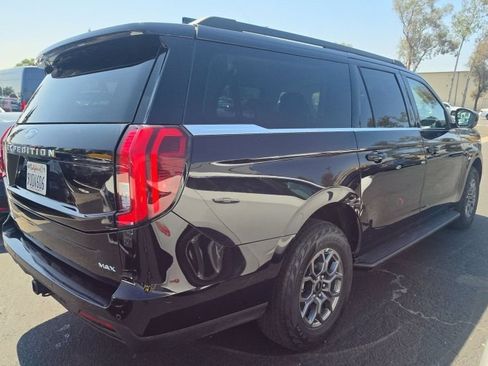 Used 2025 Ford Expedition Max Active AWD/4WD image 2