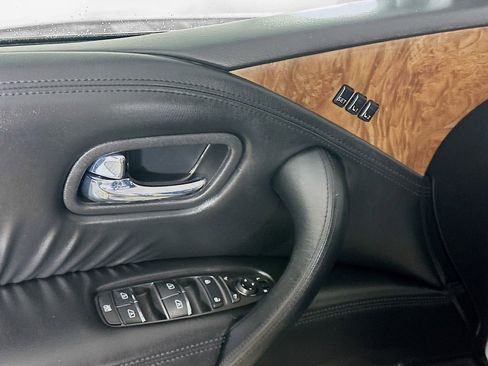 Used 2024 Nissan Armada SL image 29