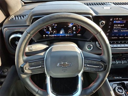 Used 2025 Chevrolet Colorado Z71 w/ Technology Package image 20