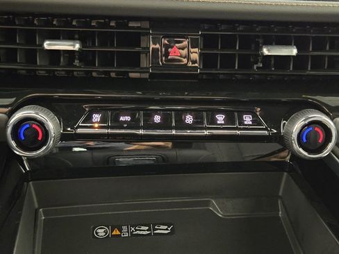 New 2026 Chevrolet Tahoe High Country AWD/4WD image 19