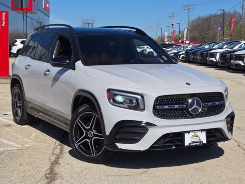 Used 2020 Mercedes-Benz GLB 250 4MATIC image 4