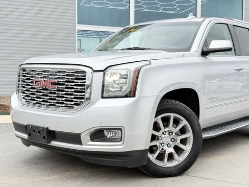 Used 2019 GMC Yukon Denali AWD/4WD image 4