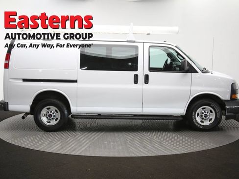 Used 2019 GMC Savana 2500 w/ Driver Convenience Package RWD image 39
