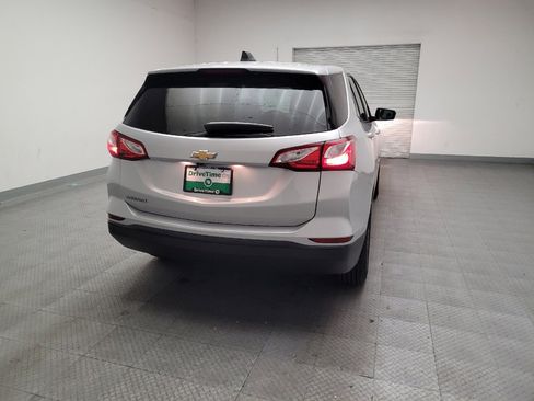 Used 2021 Chevrolet Equinox LS w/ LS Convenience Package image 7