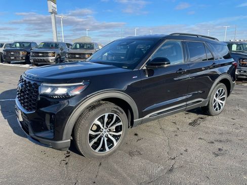 Used 2025 Ford Explorer ST-Line AWD/4WD image 6