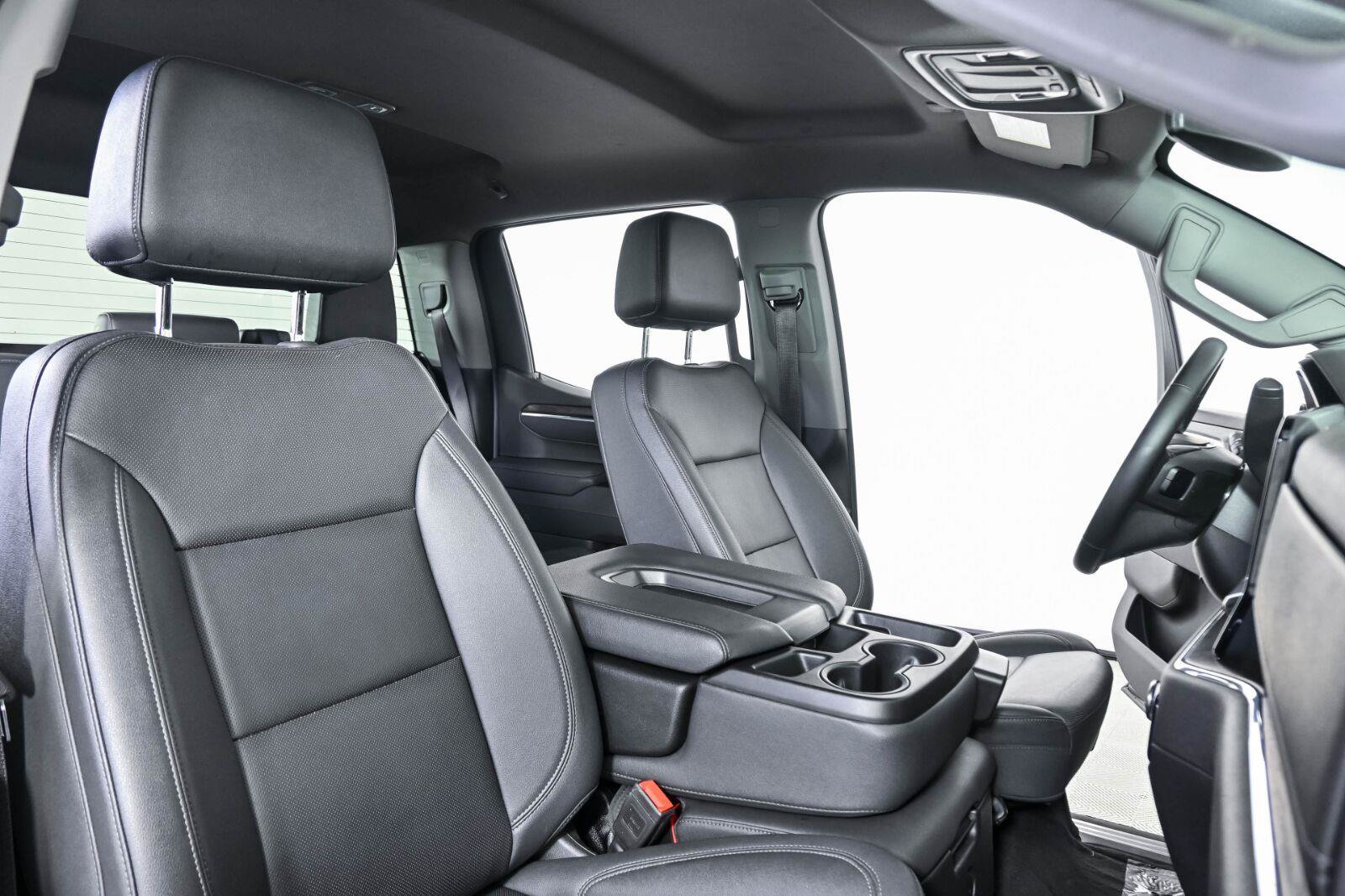 Used 2025 GMC Sierra 1500 SLT RWD image 21