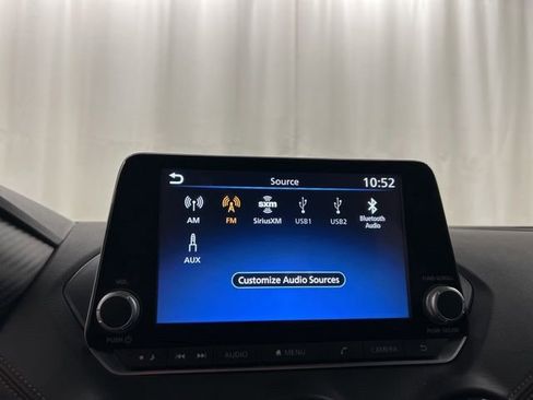 Used 2022 Nissan Sentra SR w/ SR Premium Package FWD image 15