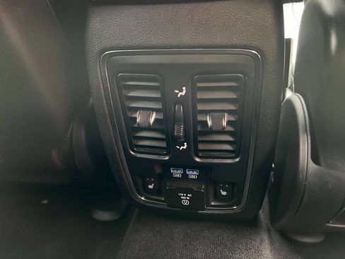 Used 2014 Jeep Grand Cherokee Limited image 21