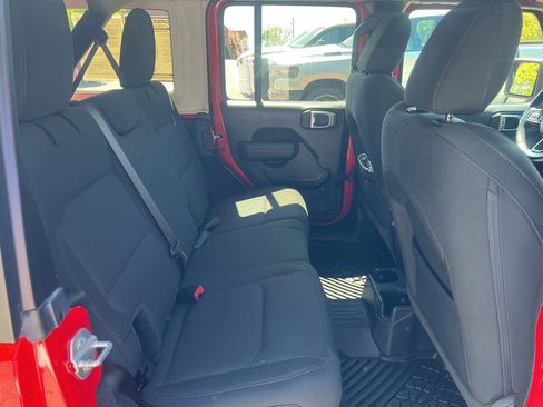 Used 2022 Jeep Wrangler Unlimited Sport AWD/4WD image 18