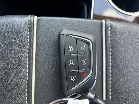 Used 2025 Cadillac Escalade ESV Sport Platinum AWD/4WD image 40