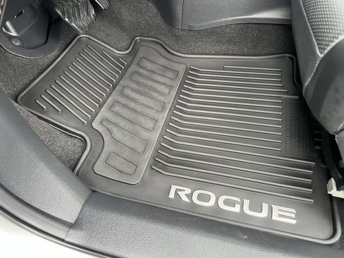 Used 2020 Nissan Rogue SL AWD/4WD image 15