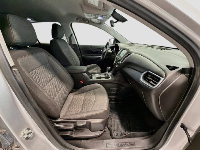 Used 2018 Chevrolet Equinox LT FWD image 23