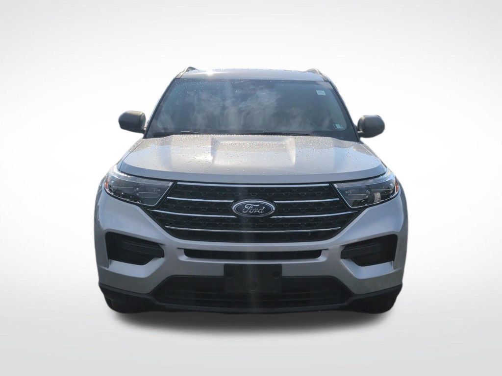 Used 2020 Ford Explorer XLT w/ Comfort Package AWD/4WD image 11