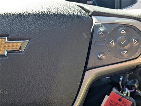 Used 2022 Chevrolet Colorado LT w/ LT Convenience Package image 11