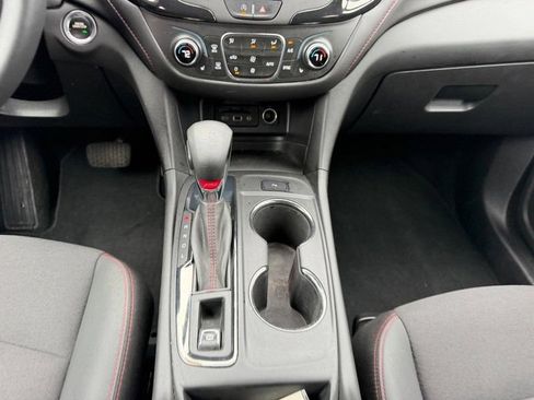 Used 2023 Chevrolet Equinox RS FWD image 15