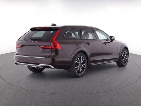 Used 2017 Volvo V90 T6 Cross Country AWD/4WD image 4
