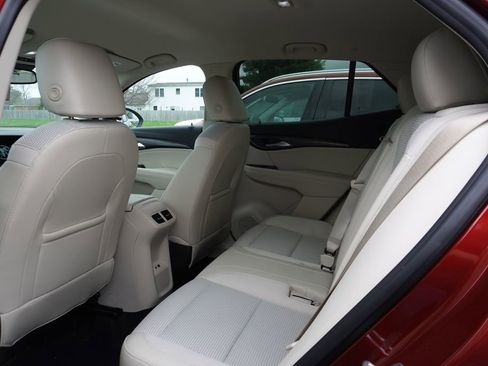 Used 2022 Buick Envision Preferred image 4