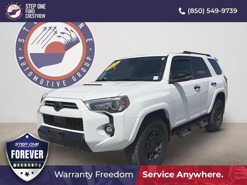 Used 2021 Toyota 4Runner Venture AWD/4WD image 1