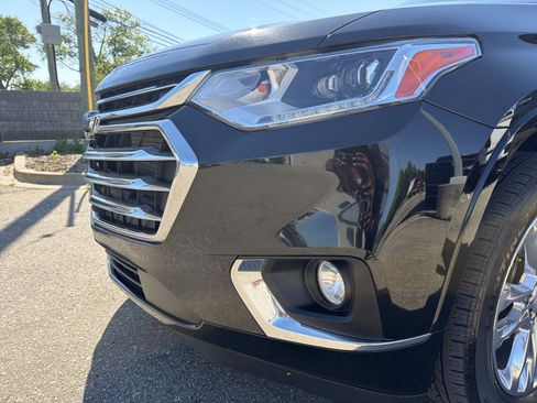 Used 2020 Chevrolet Traverse High Country w/ LPO, Floor Liner Package AWD/4WD image 12