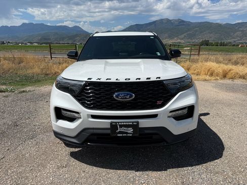 Used 2024 Ford Explorer ST w/ Equipment Group 401A AWD/4WD image 2