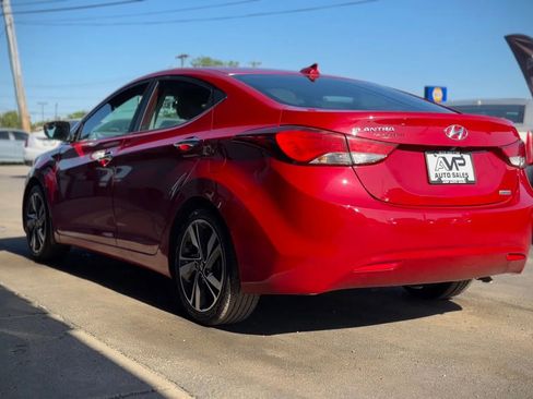Used 2016 Hyundai Elantra Limited w/ Option Group 04 FWD image 4