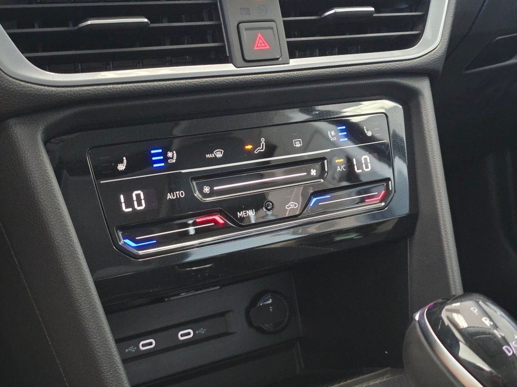New 2026 Volkswagen Taos SEL AWD/4WD image 27