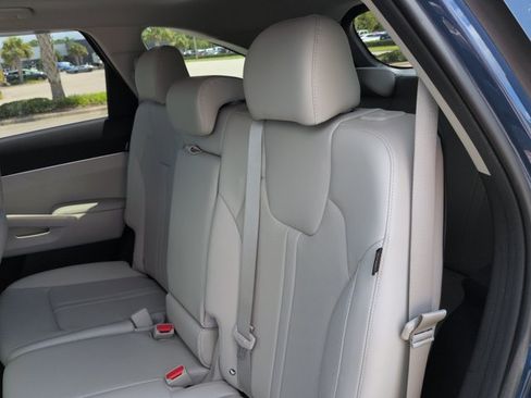Used 2024 Kia Sorento S w/ Panoramic Sunroof Package FWD image 15