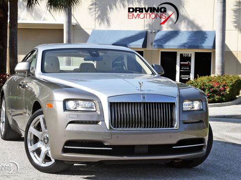Used 2015 Rolls-Royce Wraith image 40